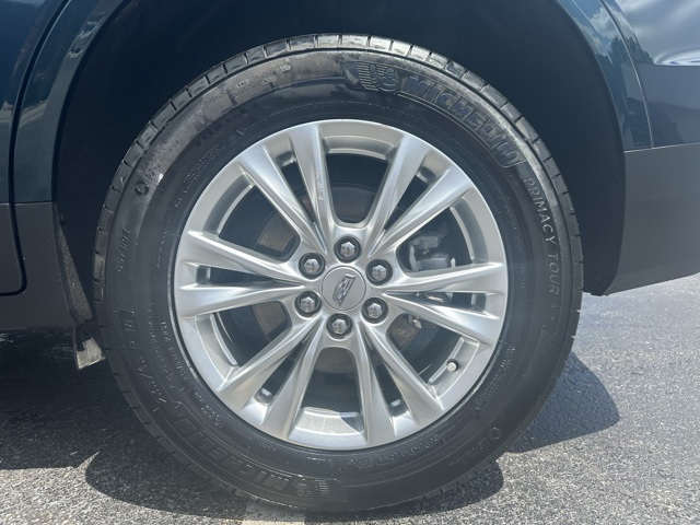2024 Emerald Lake Metallic Cadillac XT5 Luxury AWD SUV