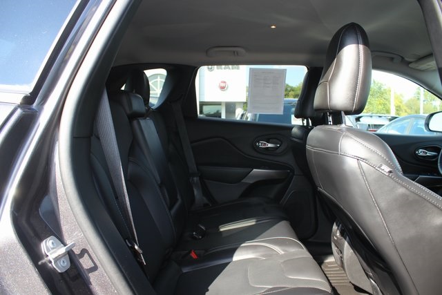 2020 Jeep Cherokee Limited photo 27