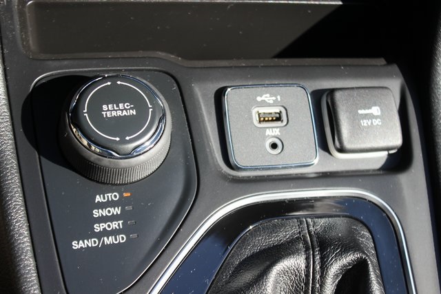 2020 Jeep Cherokee Limited photo 8