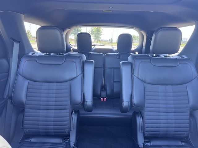 2025 Ford Explorer ST-Line photo 22