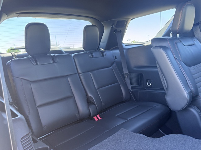 2025 Ford Explorer ST-Line photo 24
