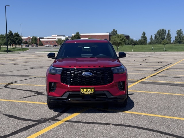 2025 Ford Explorer ST-Line photo 35