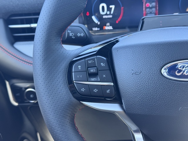 2025 Ford Explorer ST-Line photo 7