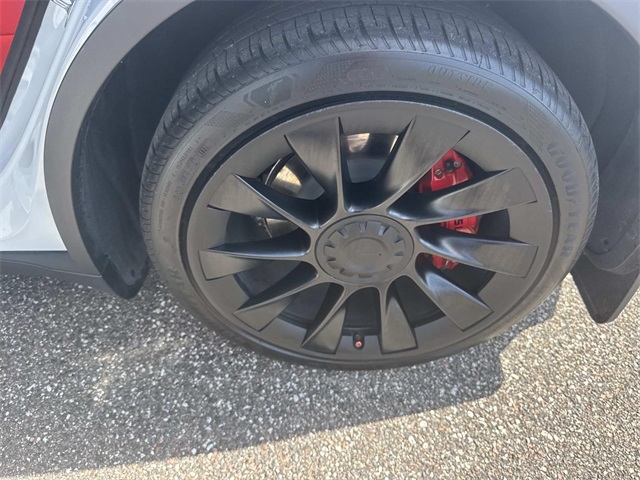 Used 2024 Tesla Model Y SUV