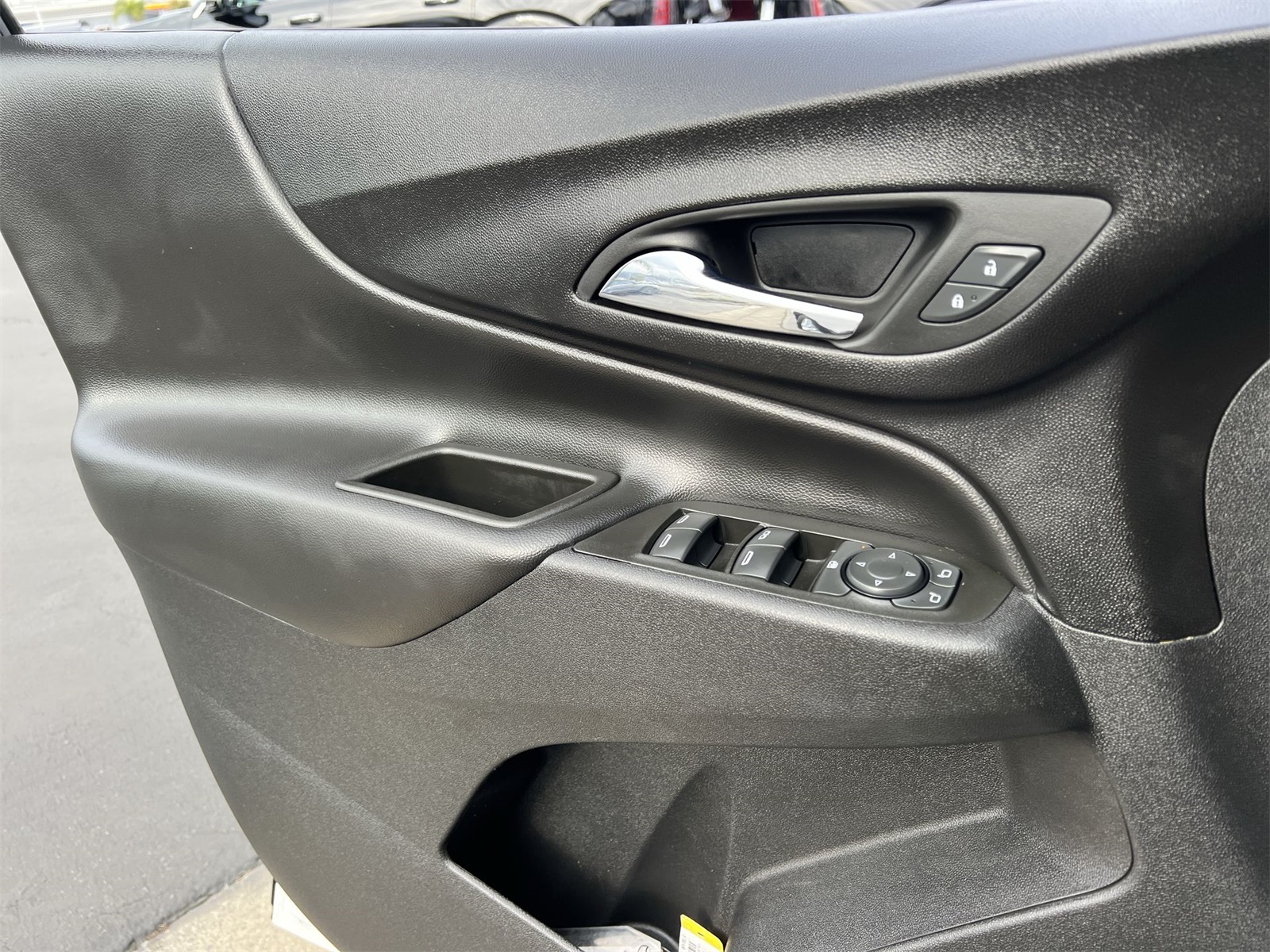 used 2022 Chevrolet Equinox car, priced at $18,992