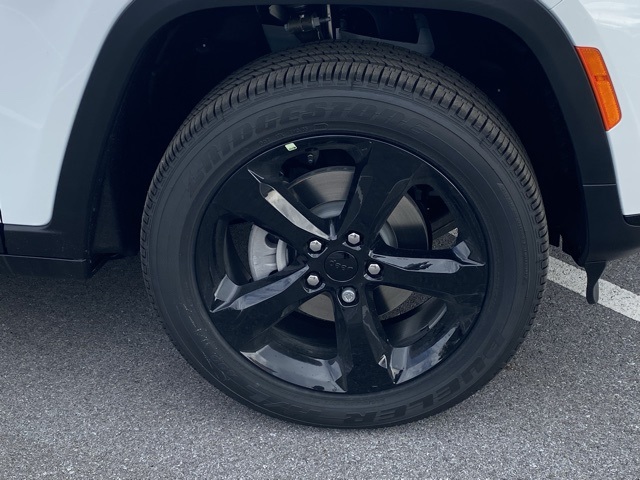 new 2025 Jeep Grand Cherokee L car, priced at $38,283