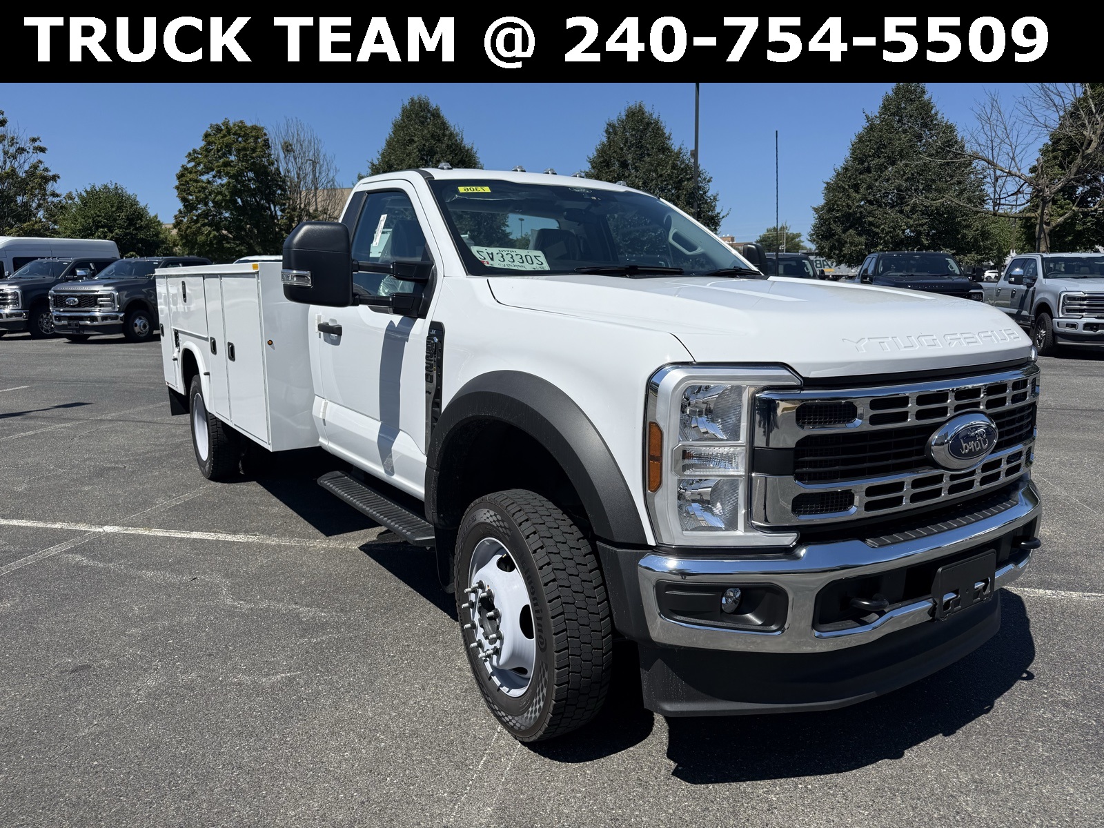 2025 Ford F-550 Super Duty Chassis Cab XL's photo