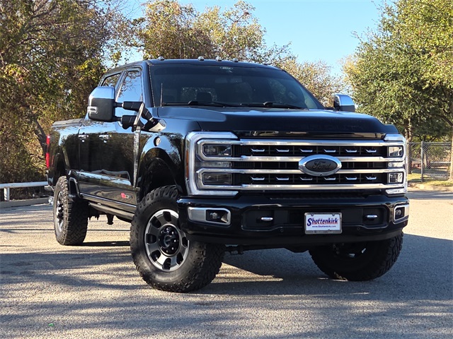 2024 Ford F-250 Super Duty Platinum's photo