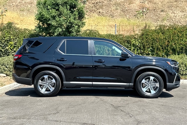2025 Honda Pilot EX-L photo 3