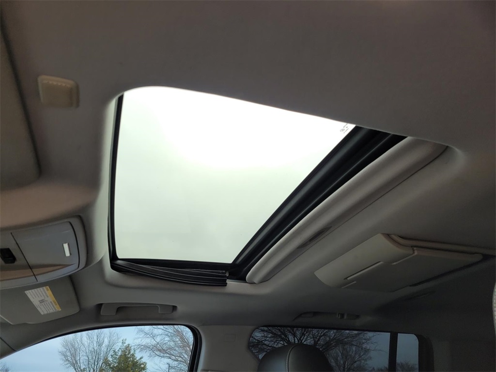 used 2015 Chevrolet Suburban car, priced at $11,950