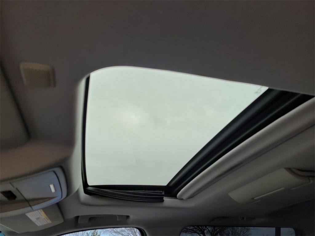 used 2015 Chevrolet Suburban car, priced at $11,950