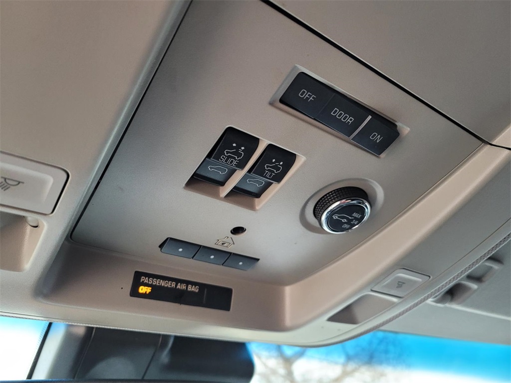 used 2015 Chevrolet Suburban car, priced at $11,950