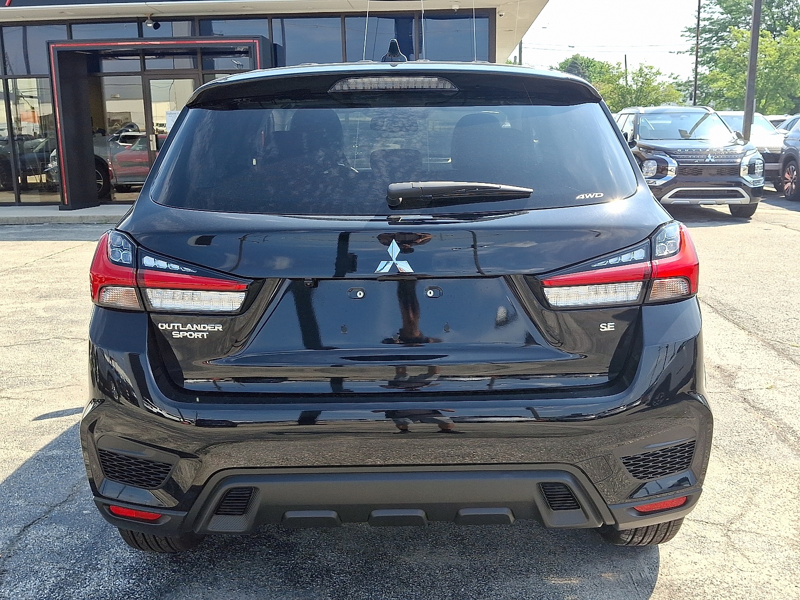 2025 Mitsubishi Outlander Sport SE photo 5