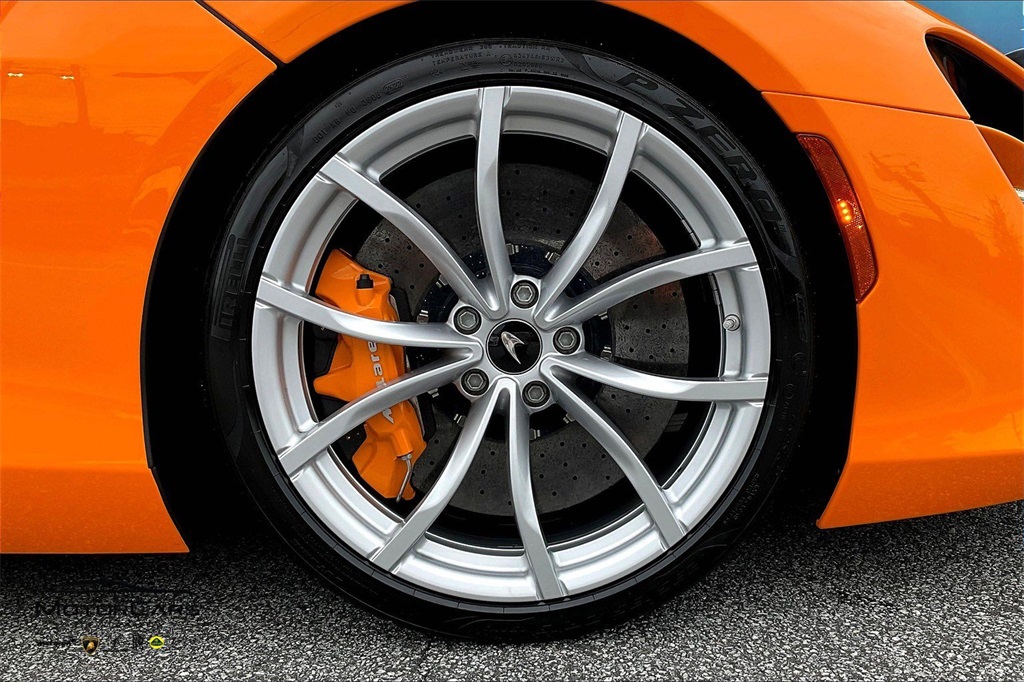 2024 McLaren Artura RWD Coupe