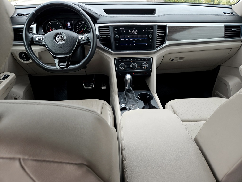 2019 Volkswagen Atlas V6 SE Technology R-Line photo 11