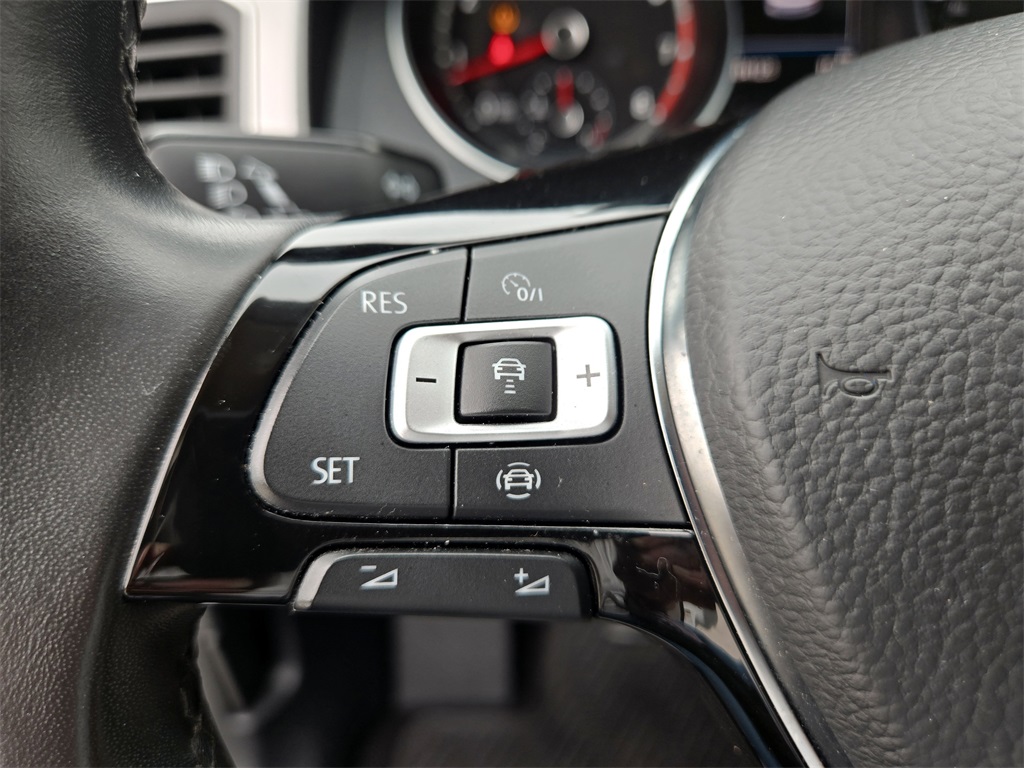 2019 Volkswagen Atlas V6 SE Technology R-Line photo 14