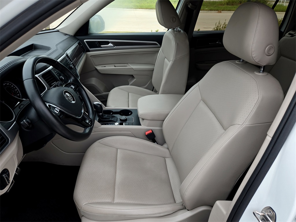 2019 Volkswagen Atlas V6 SE Technology R-Line photo 24
