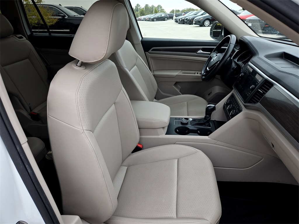 2019 Volkswagen Atlas V6 SE Technology R-Line photo 25
