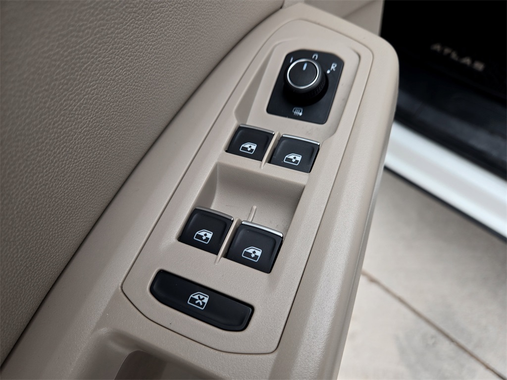 2019 Volkswagen Atlas V6 SE Technology R-Line photo 30