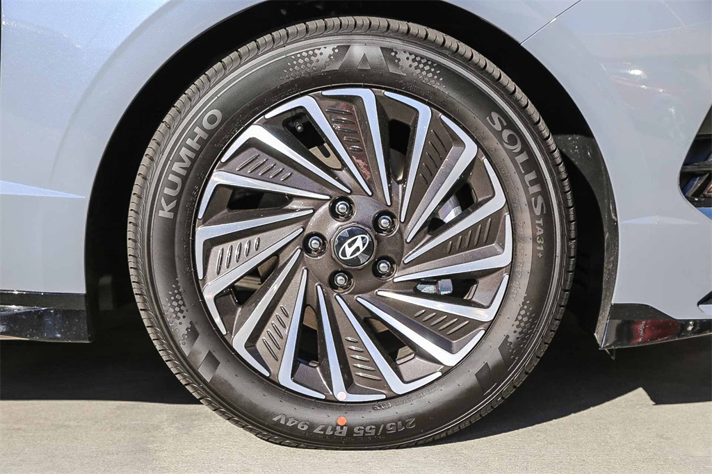 2026 Hyundai Sonata Hybrid SEL photo 3