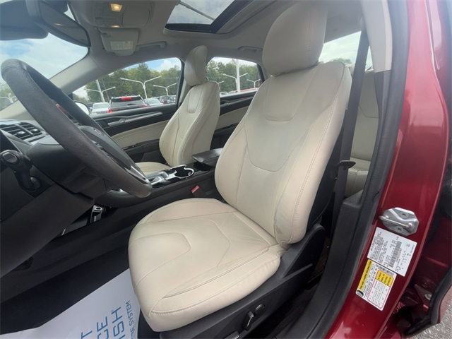 2014 Ford Fusion Hybrid Titanium photo 12