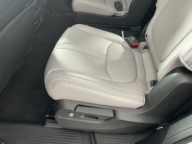 new 2025 Honda Pilot car, priced at $51,550