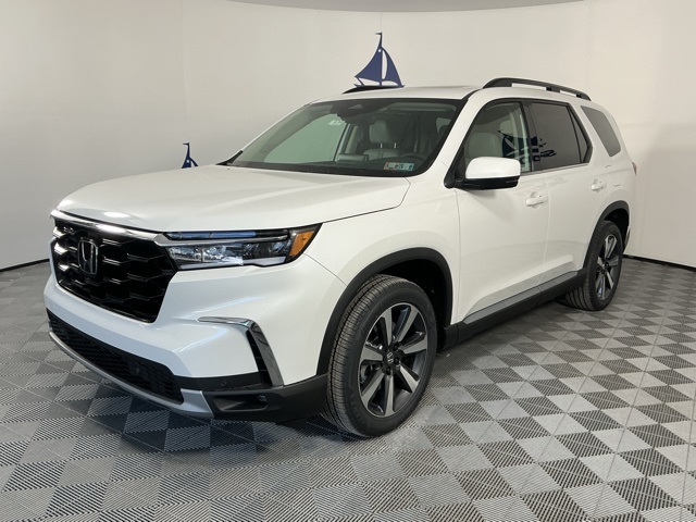 new 2025 Honda Pilot car, priced at $51,550