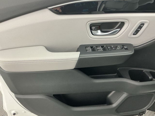 new 2025 Honda Pilot car, priced at $51,550