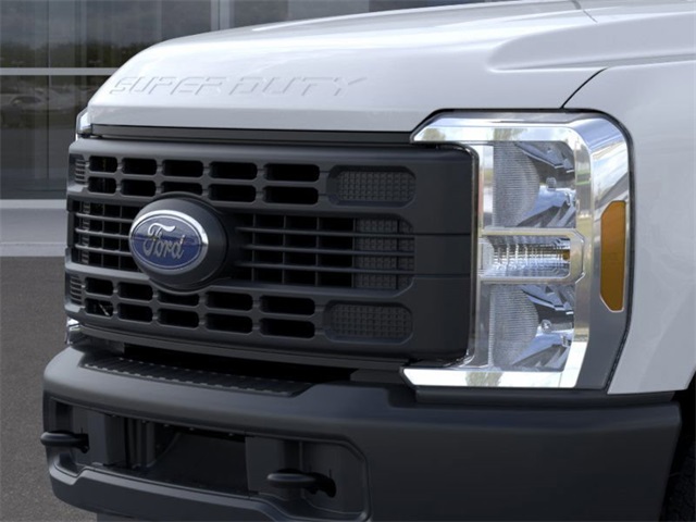 2025 Oxford White Ford Super Duty F-250 SRW 4X4 Truck