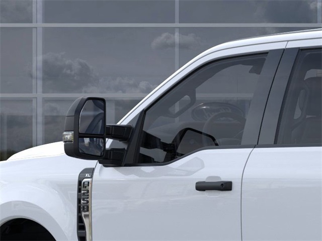 2025 Oxford White Ford Super Duty F-250 SRW 4X4 Truck