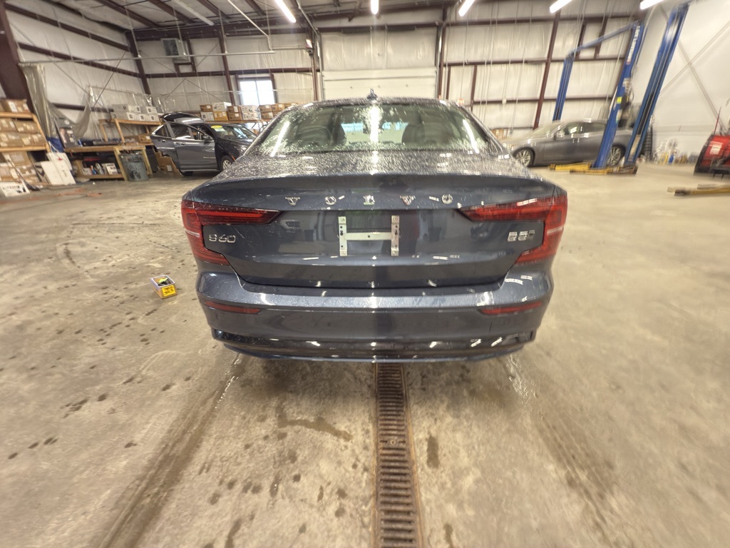 2024 Volvo S60 B5 Core photo 11