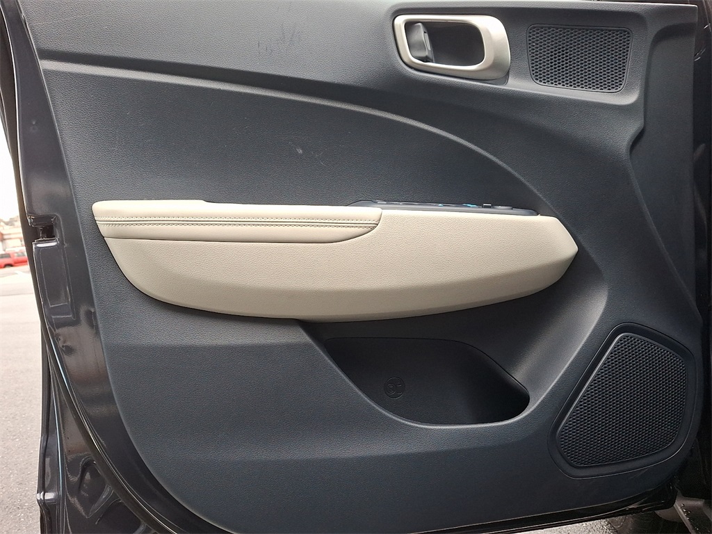 used 2023 Hyundai Venue car, priced at $18,250