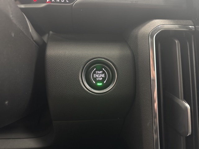 used 2025 GMC Acadia car, priced at $32,988