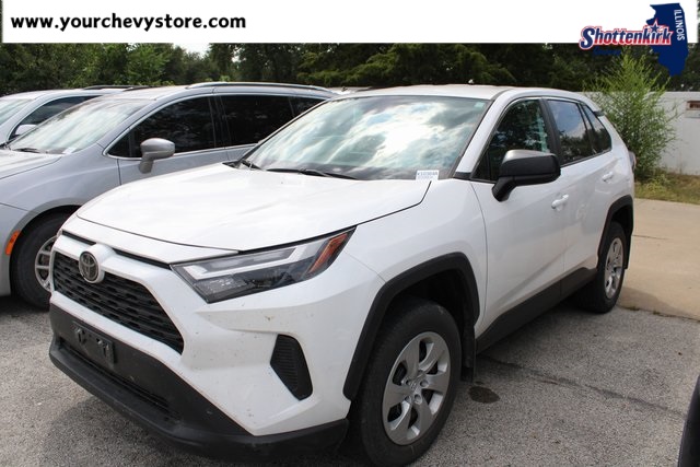 2023 Toyota RAV4 LE photo 2