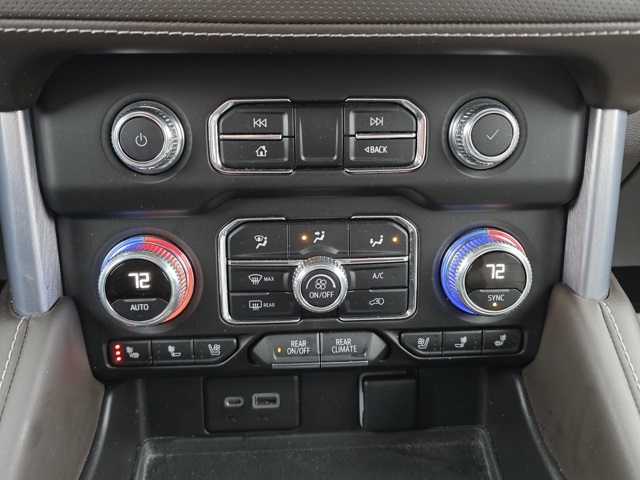 2022 GMC Yukon XL 4WD SLT