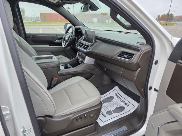 2022 GMC Yukon XL 4WD SLT