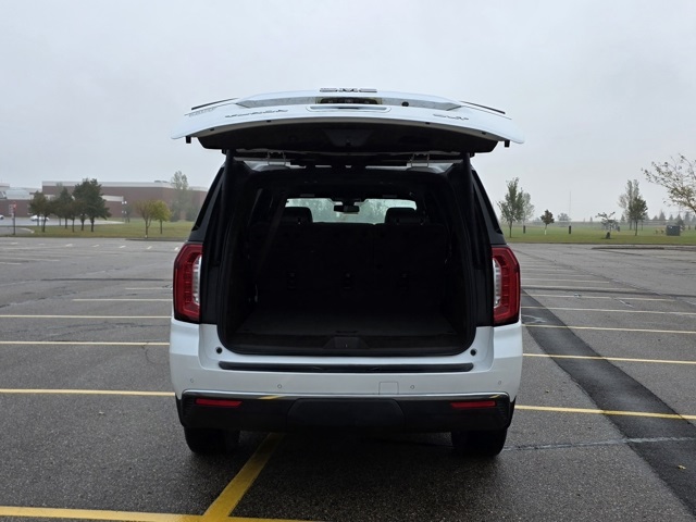 2022 GMC Yukon XL 4WD SLT