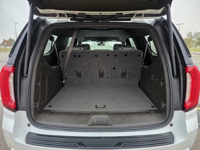 2022 GMC Yukon XL 4WD SLT