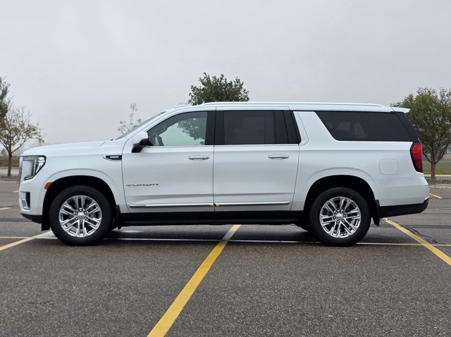 2022 GMC Yukon XL 4WD SLT