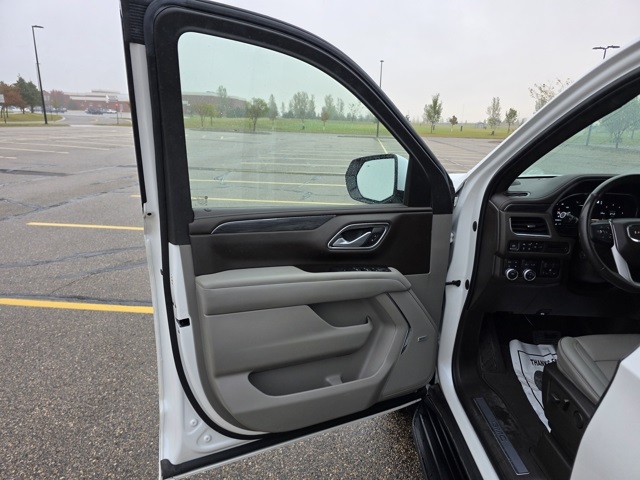 2022 GMC Yukon XL 4WD SLT