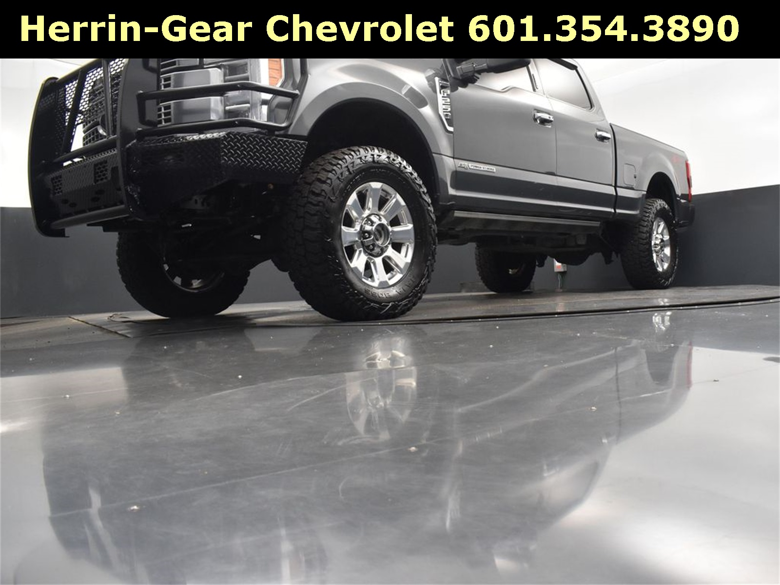2019 Magnetic Ford Super Duty F-250 SRW Platinum 4X4 Truck