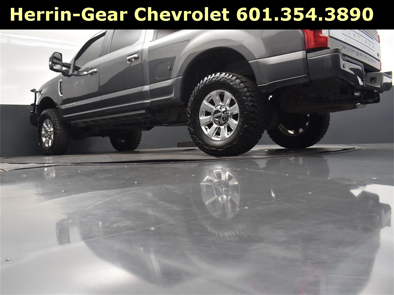 2019 Magnetic Ford Super Duty F-250 SRW Platinum 4X4 Truck