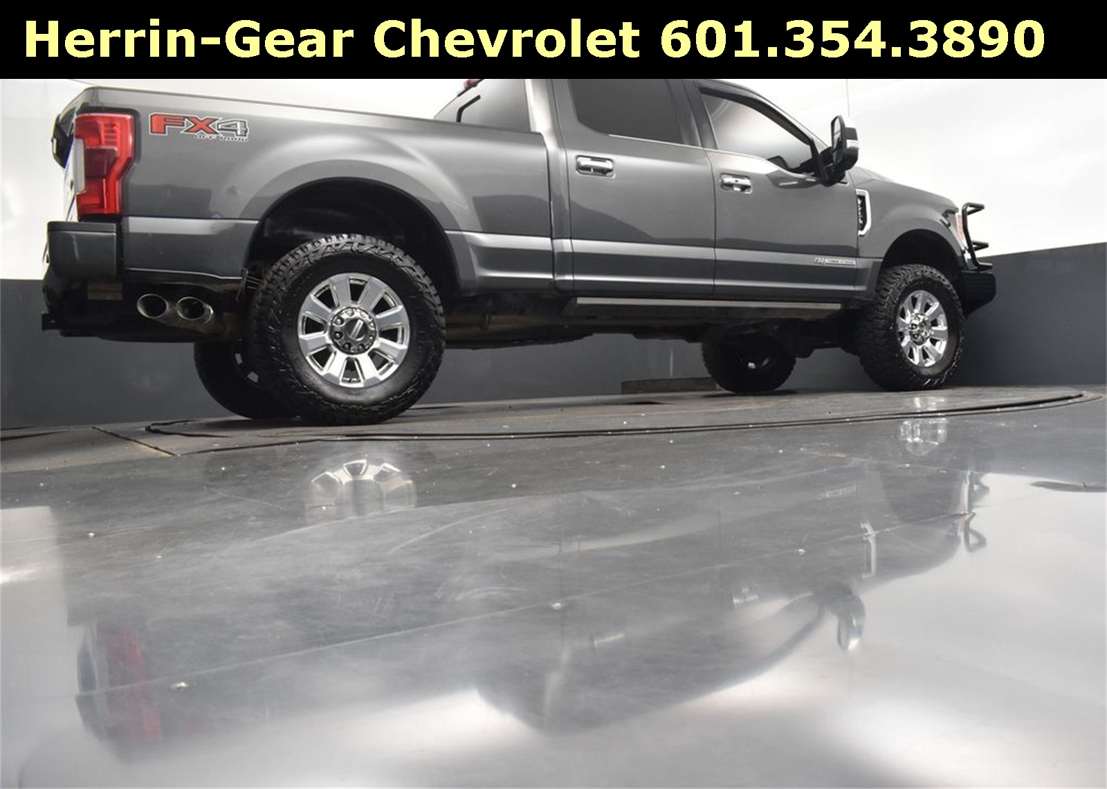 2019 Magnetic Ford Super Duty F-250 SRW Platinum 4X4 Truck
