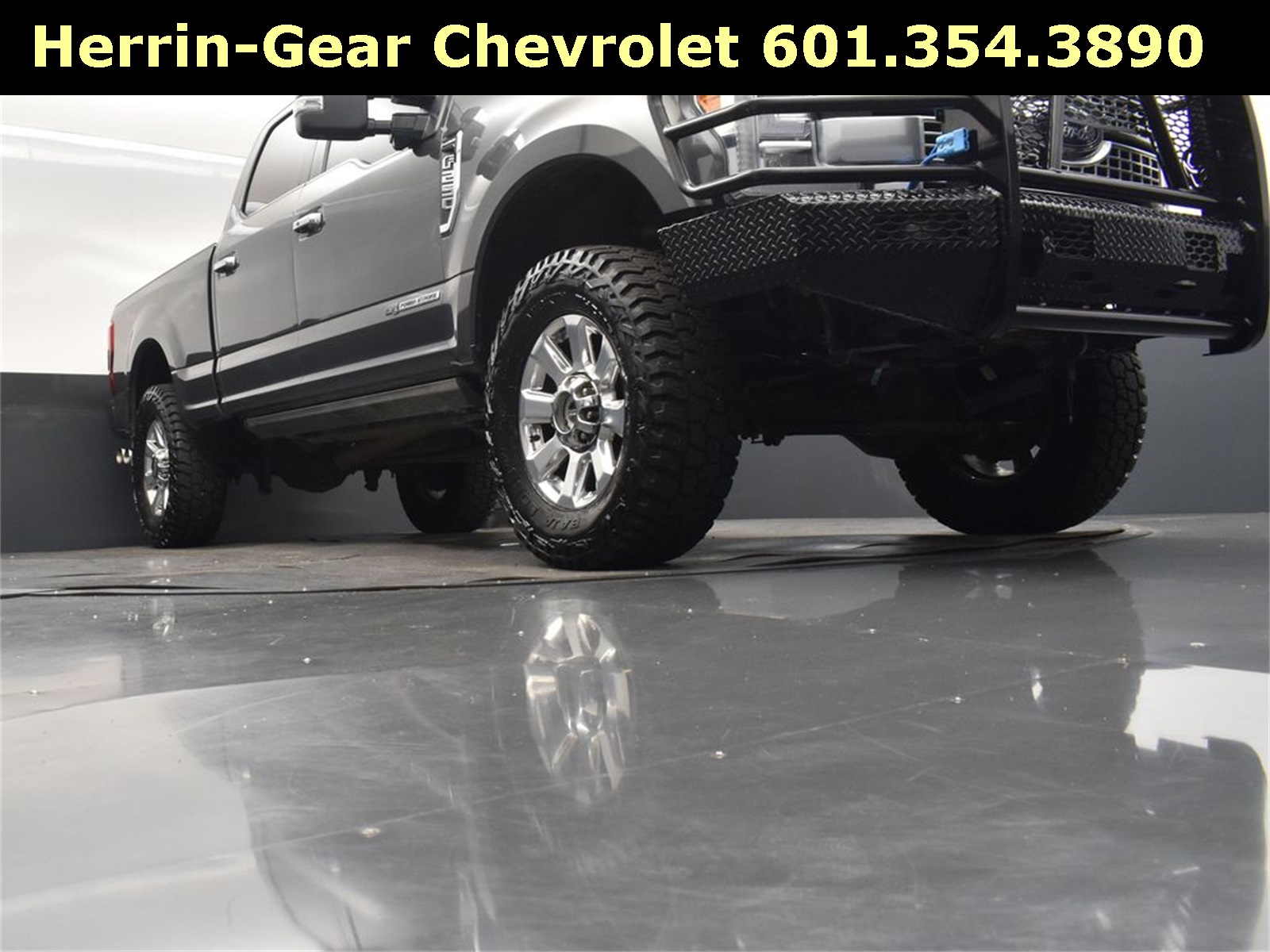 2019 Magnetic Ford Super Duty F-250 SRW Platinum 4X4 Truck