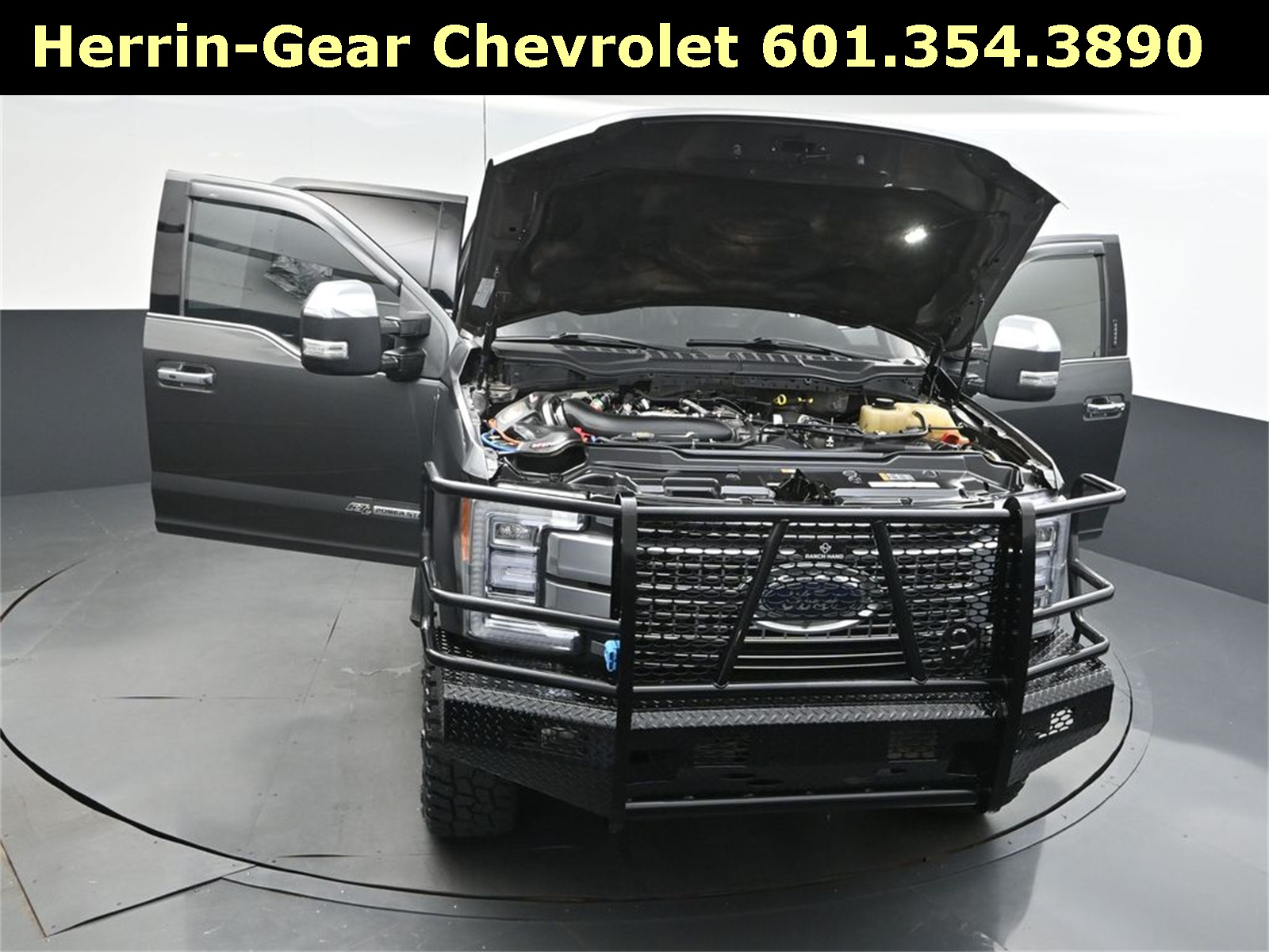 2019 Magnetic Ford Super Duty F-250 SRW Platinum 4X4 Truck