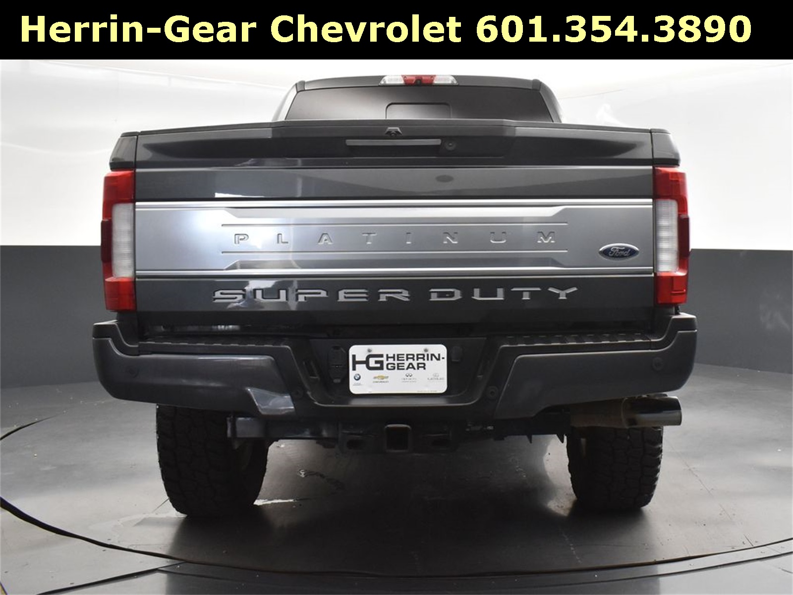 2019 Magnetic Ford Super Duty F-250 SRW Platinum 4X4 Truck