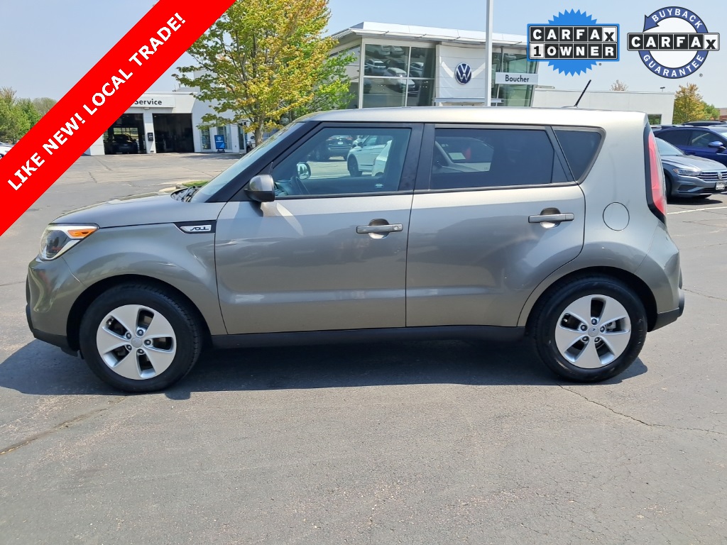Used 2016 Kia Soul Base with VIN KNDJN2A27G7294726 for sale in Greenfield, WI