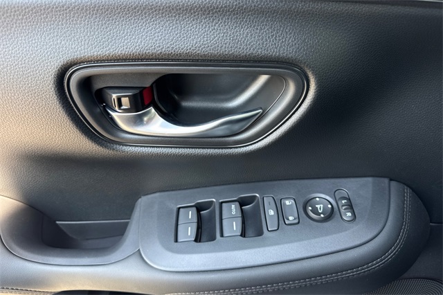 2026 Honda HR-V LX photo 6