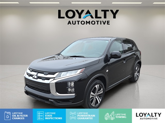 2023 Mitsubishi Outlander Sport ES's photo