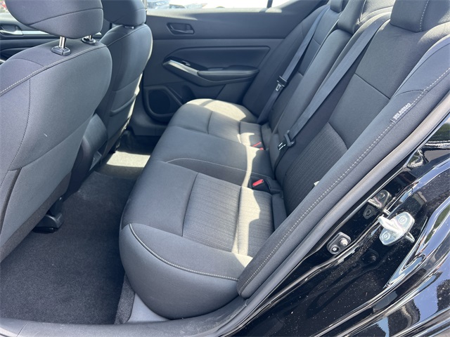 2023 Super Black Clearcoat Nissan Altima 2.5 SV FWD Sedan